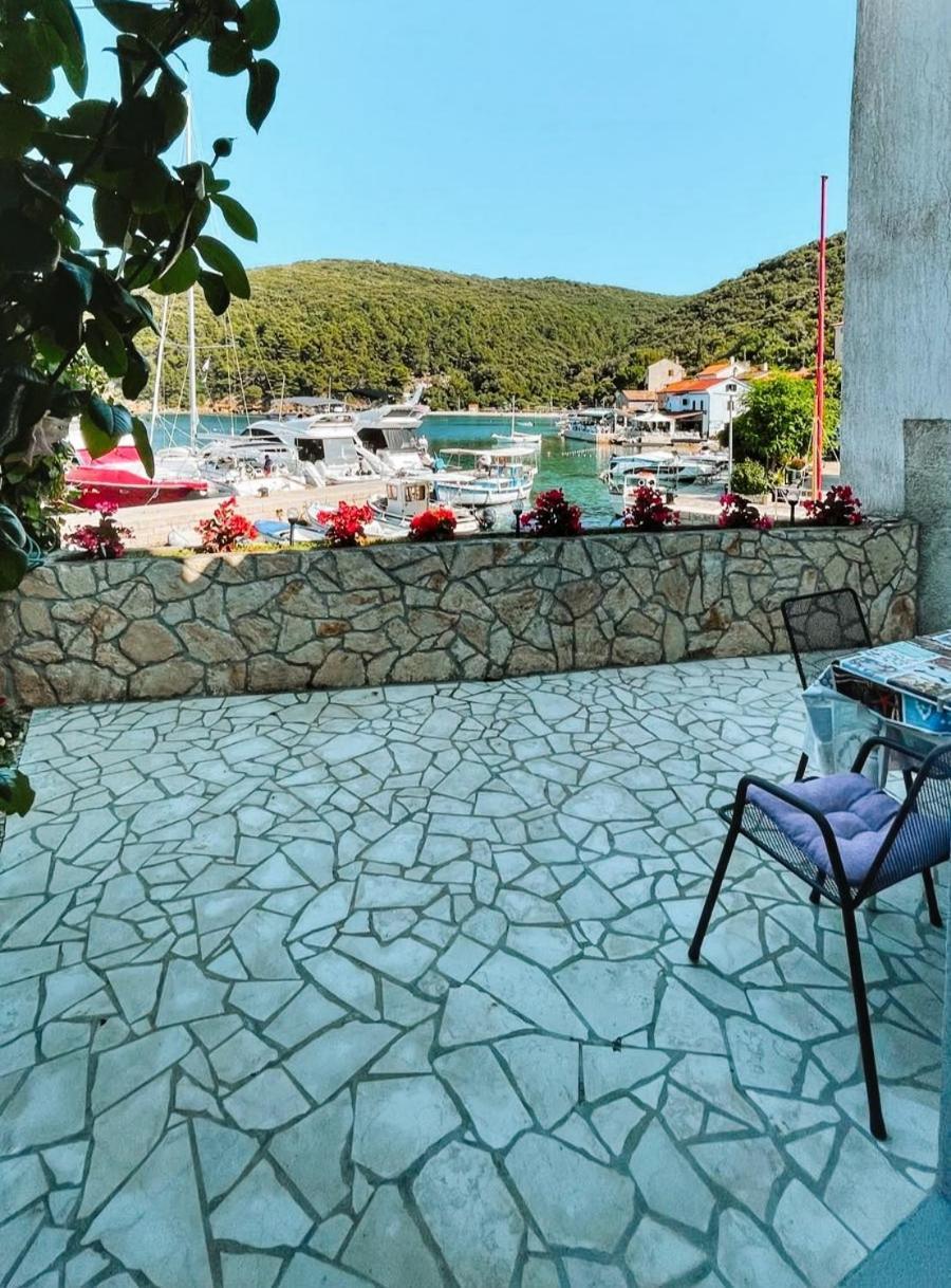 Guesthouse Porto Црес Экстерьер фото